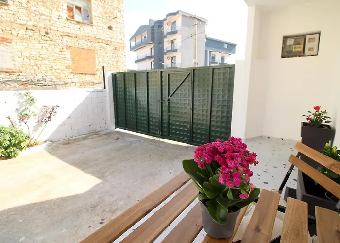 Helio\'S Apartments