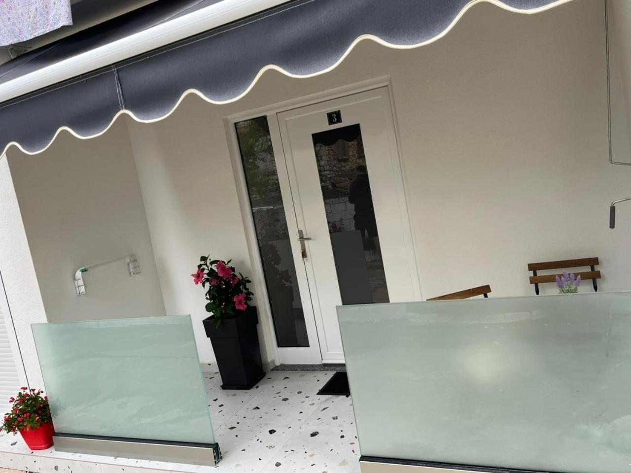 Helio's Appartement Saranda